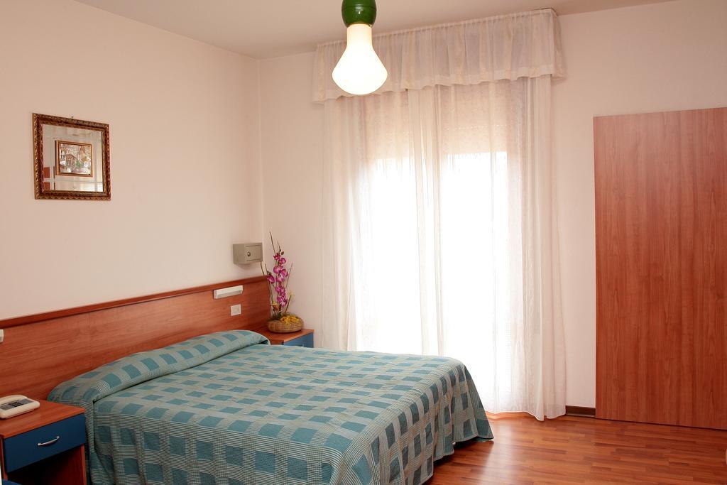 Hotel Midi Lido di Jesolo Dış mekan fotoğraf